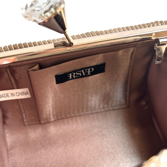 RSVP Clutch bag with Large "Diamonds" Clasp - Picture 6 of 7